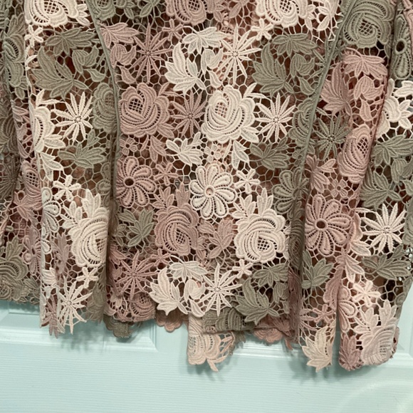 LACE ZiP UP JACKET.  MAUVE, PINK AND TAUPE IN COLOR. XL. - Picture 9 of 9